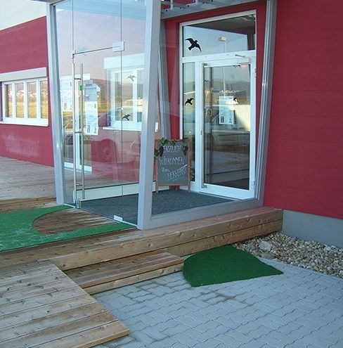 Aussenverglasung eingang 2